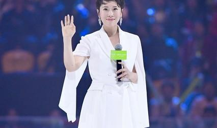 娱乐吃瓜四字女星是谁啊,她是如何成为娱乐圈焦点人物的？